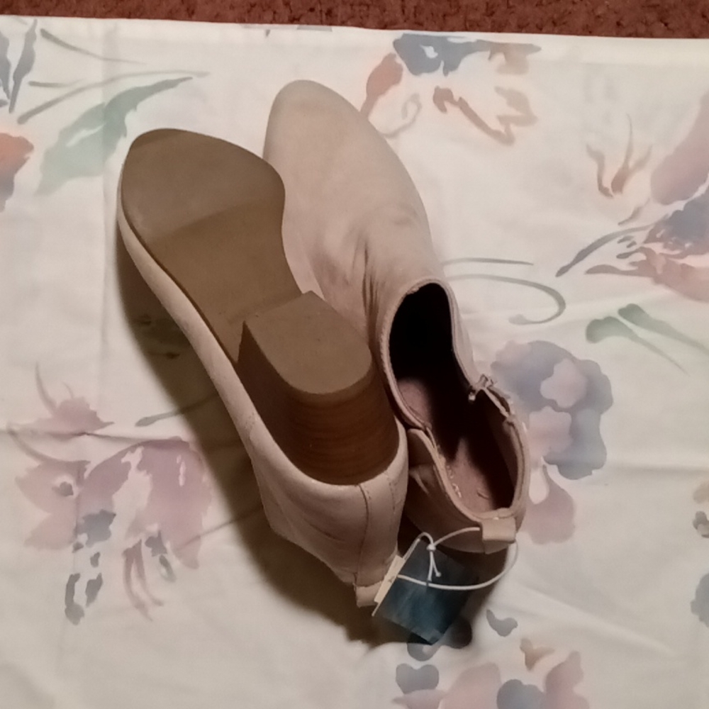 Ankle boots